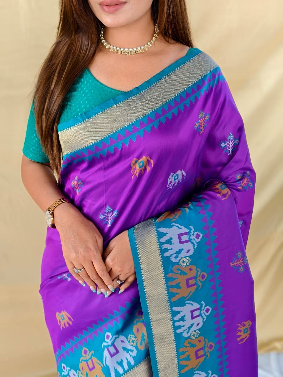 Elegant Soft Silk Saree with Elephant Butti & Contrast Pallu DS001-1