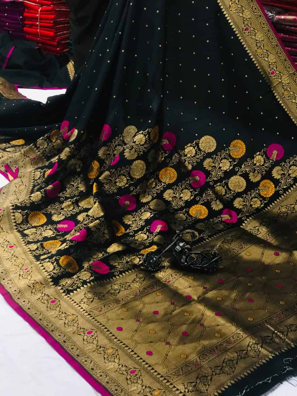 Black Banarasi Soft Litchi Silk Saree dvz0002220