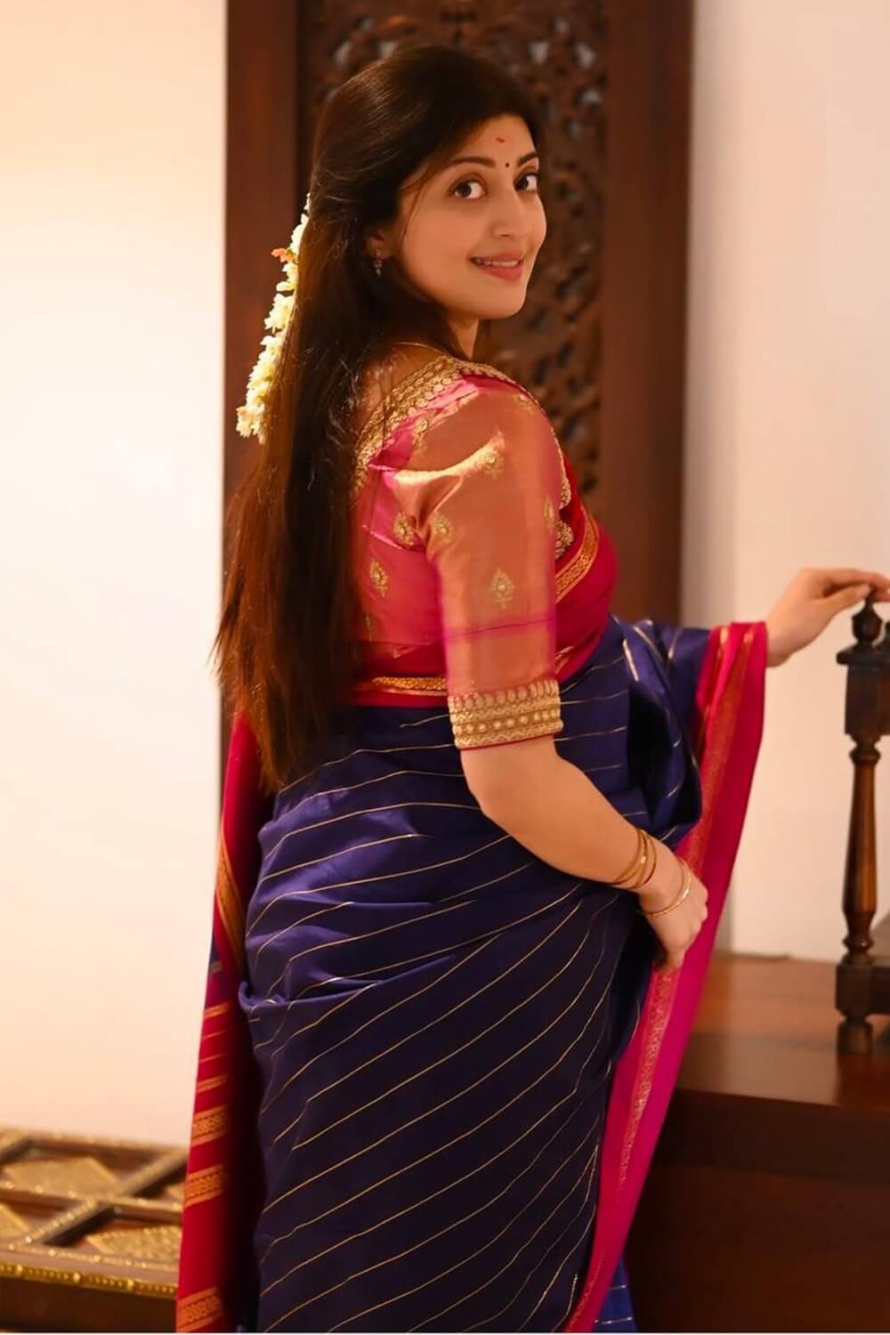 Blue Banarasi Soft Silk Party wear Saree DV423-1 Blue Banarasi Soft Silk Party wear Saree DV423-1