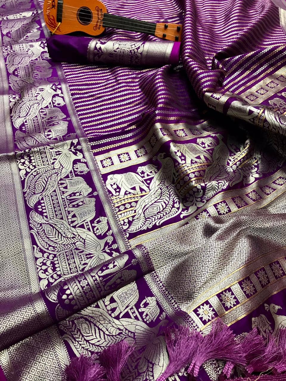 Classy Purple prime Kanjivaram silk saree dvz0002009