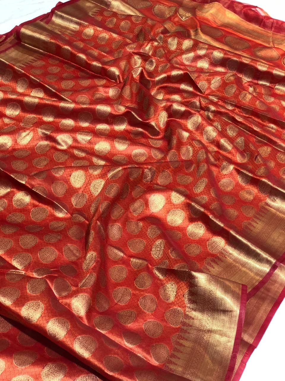 Exclusive kora muslin weaving sarees with pretty zari weaves (Red ...
