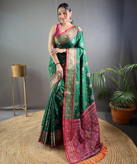 Green Rangeen Patola Silk saree DVZ0003961