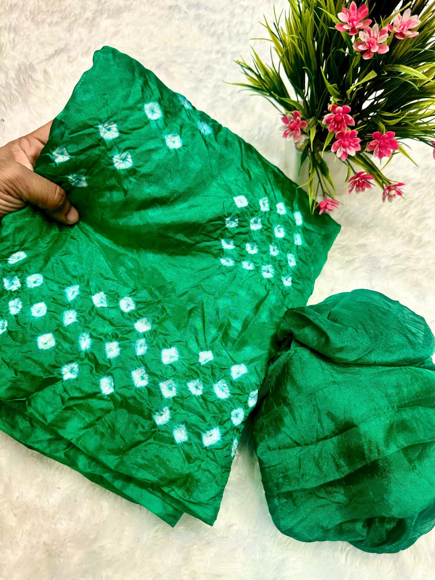 Green Soft silk Bandhani saree DV421