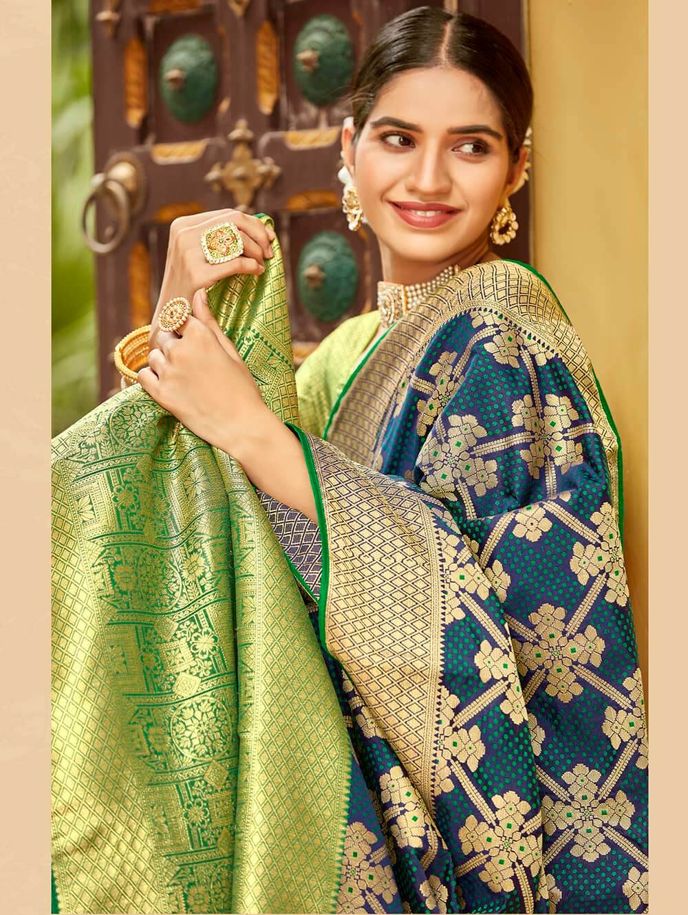Green Soft silk Weaving Pallu work saree dvz0002667-2