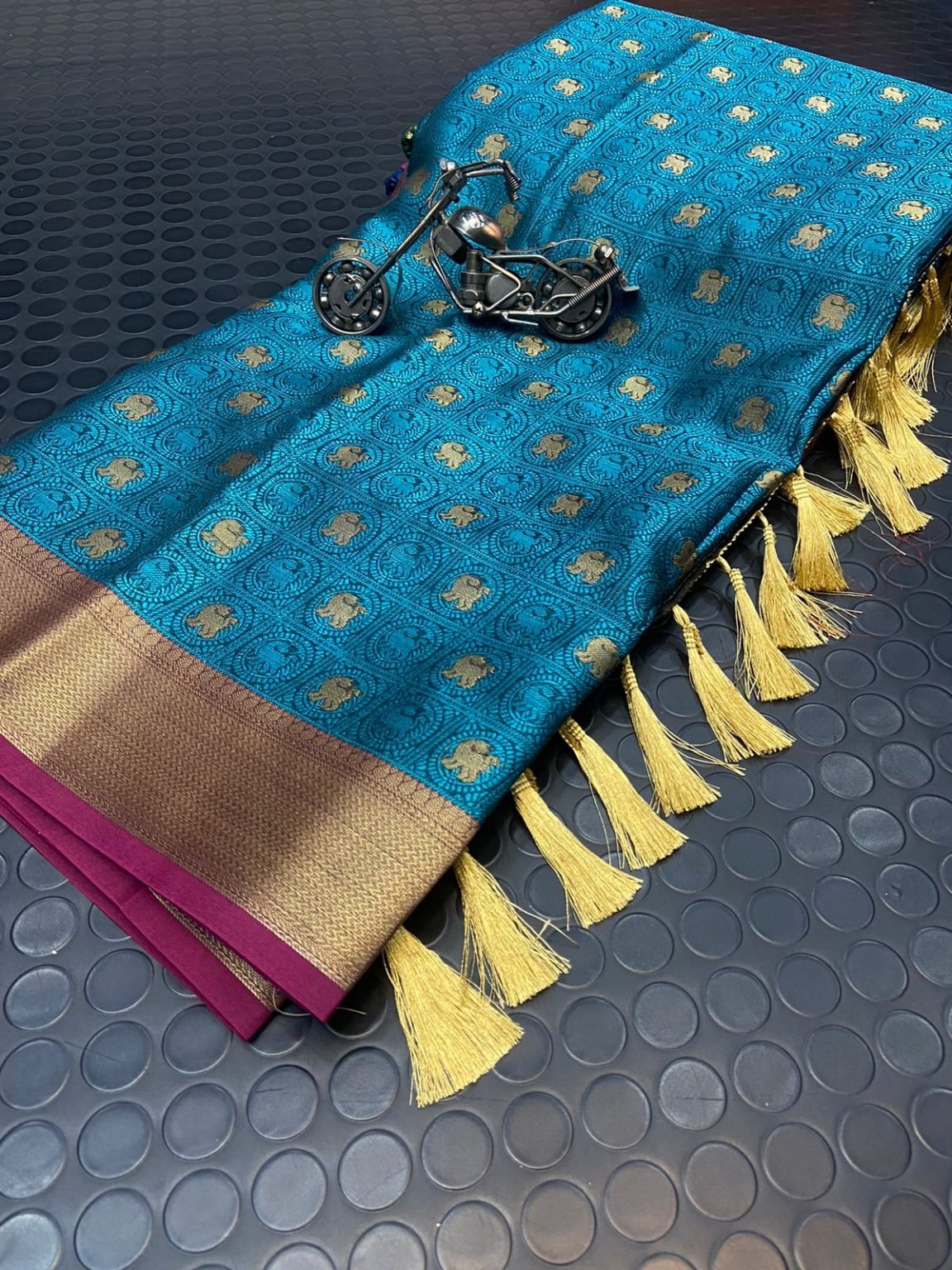 Pure Kora Muslin Silk Party Wear Saree dvz0002848