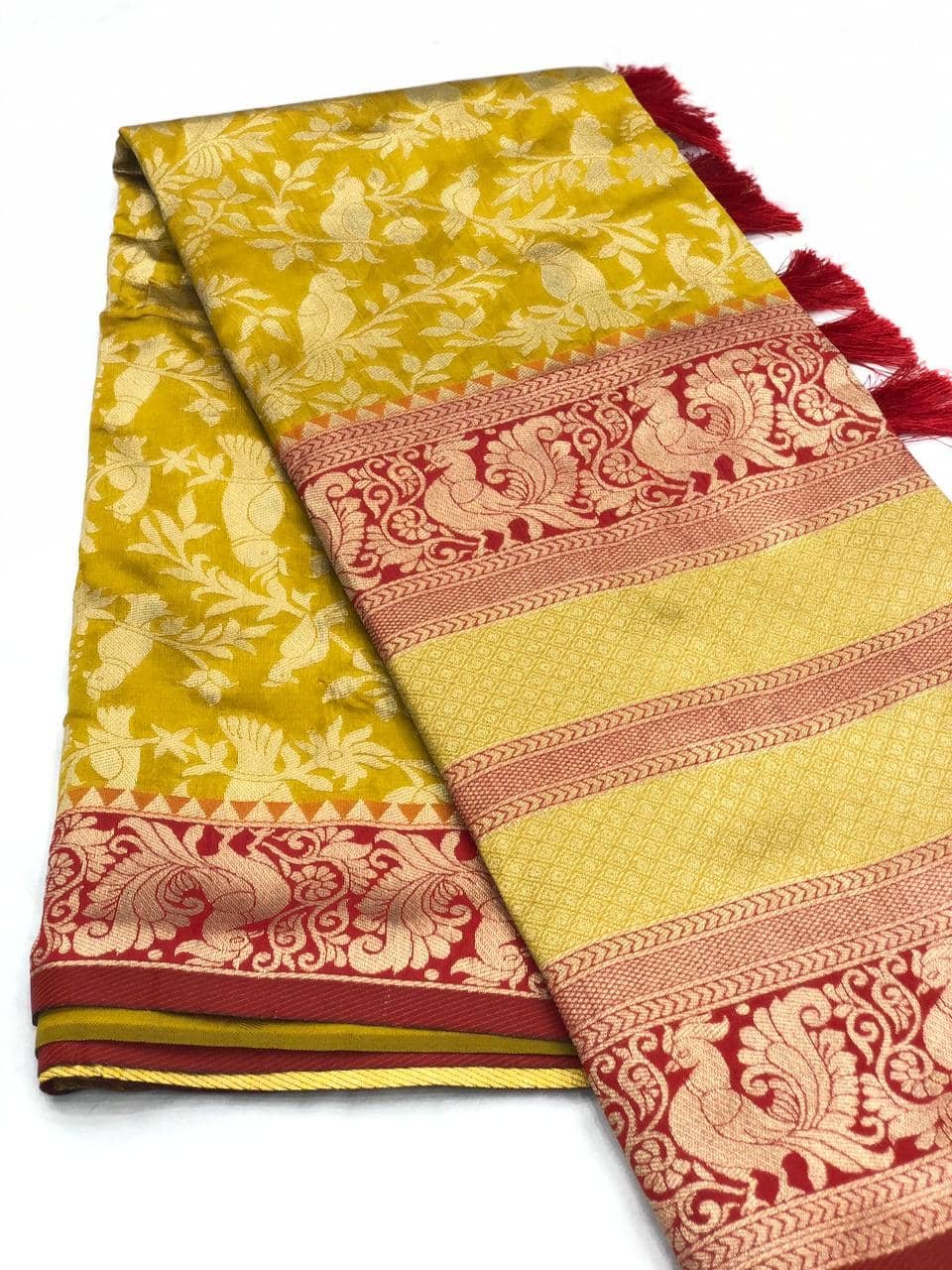 Stunning Kanchipuram Silk Traditional Saree in Green dvz0001758 Stunning Kanchipuram Silk Traditional Saree in Green dvz0001758