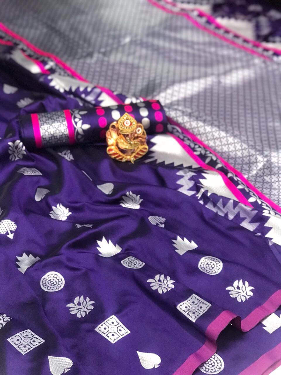 Women's Gorgeous violet Lichi Silk indian Saree dvz0002426
