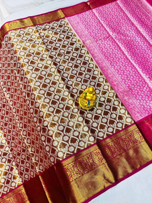 brown Kanchipuram silk woven Traditional Saree DVZ0003516