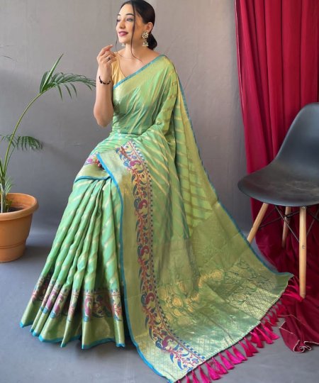 Pure Silk Gold Zari Saree Banarasi Saree Online On Dvanza - dvz0003398