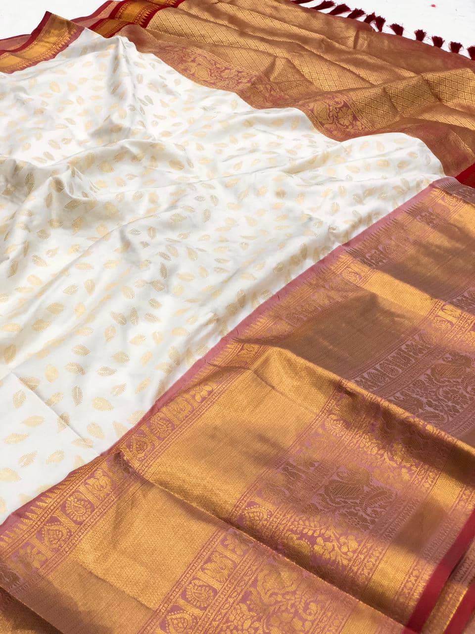 latest white kanchipuram silk saree dvz0002119 - dvanza.com