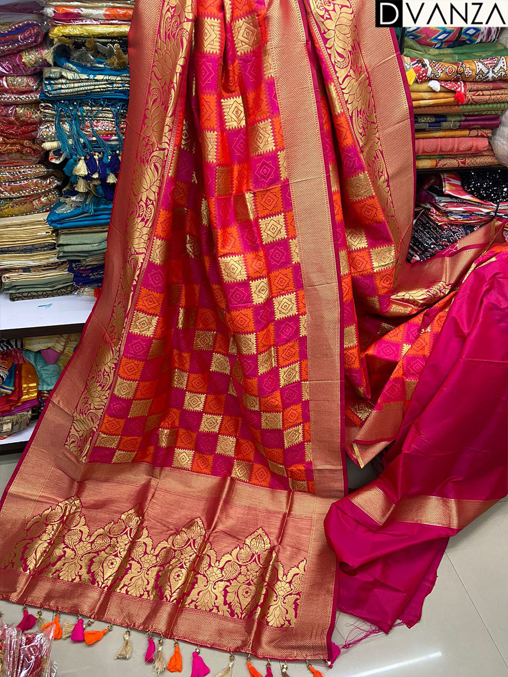 Multicolor Patola Silk Saree with Blouse - Raswa - 4117548