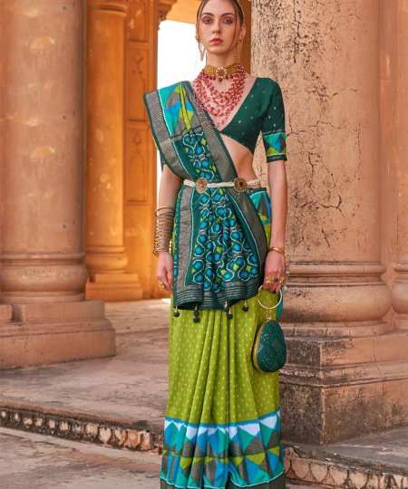 The Munga Crape silk saree with rich zari foil pallu - dvz0003665