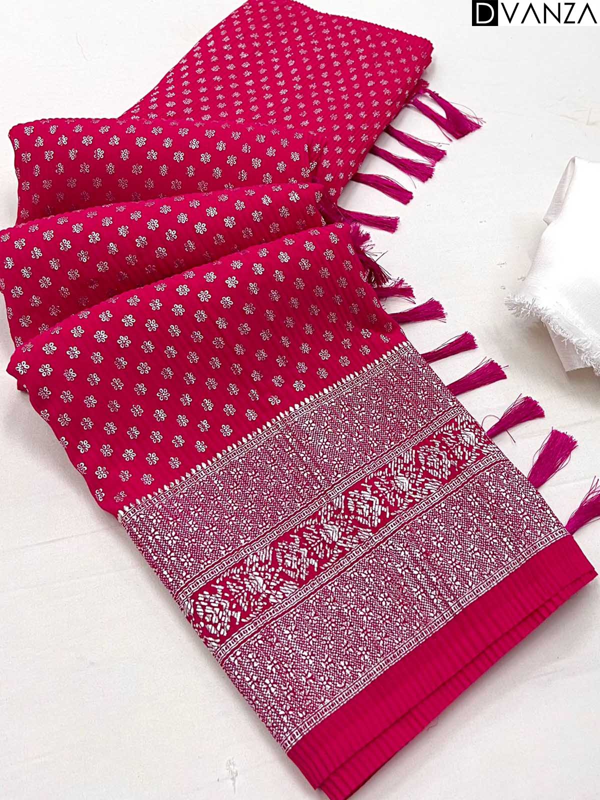 Elevate Your Style with Our Trending Pure Soft Fox Georgette Crush Saree mhendi Pink