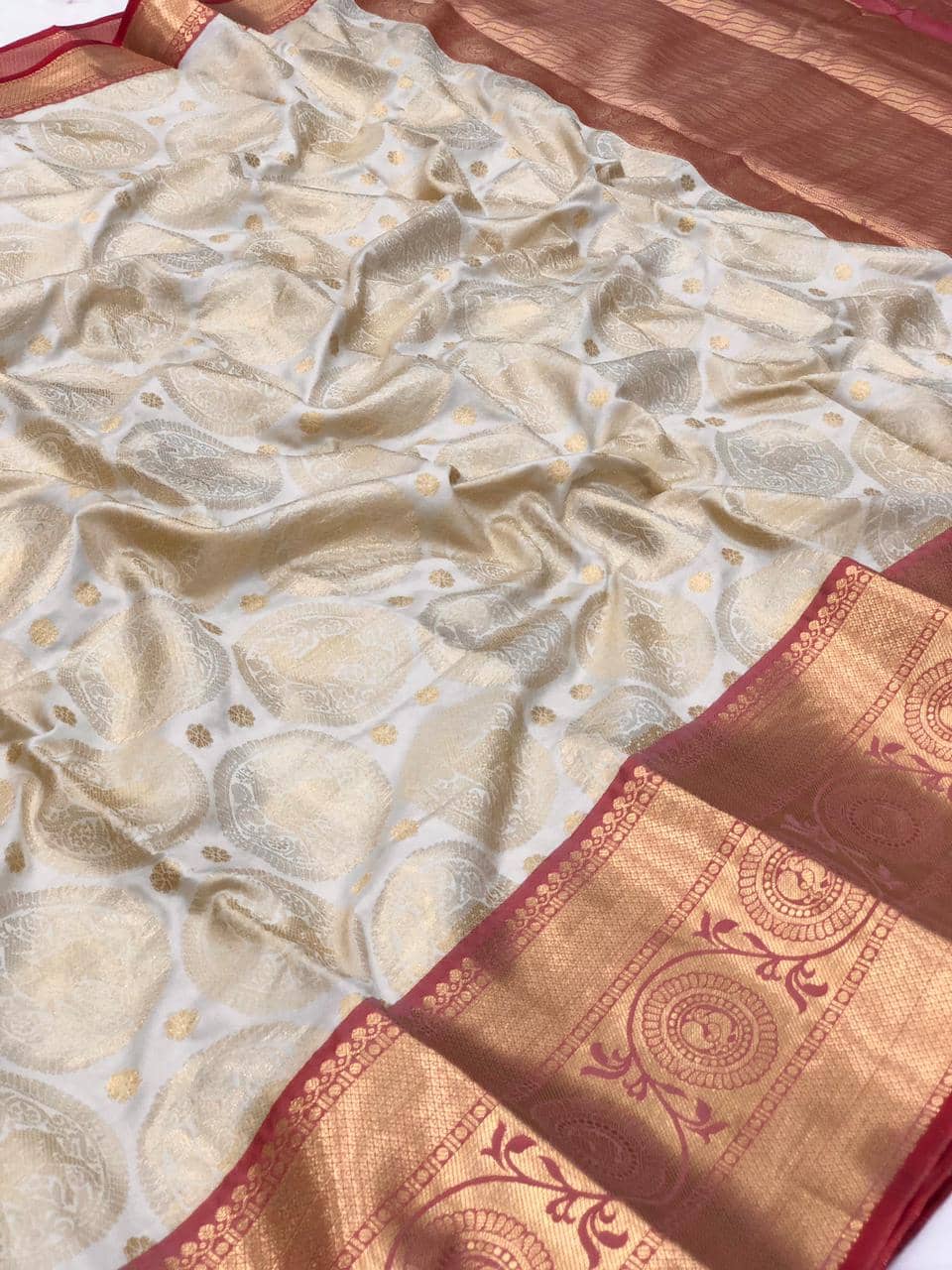 White kanjeevaram silk sarees online shopping dvz0002111 - Dvanza.com