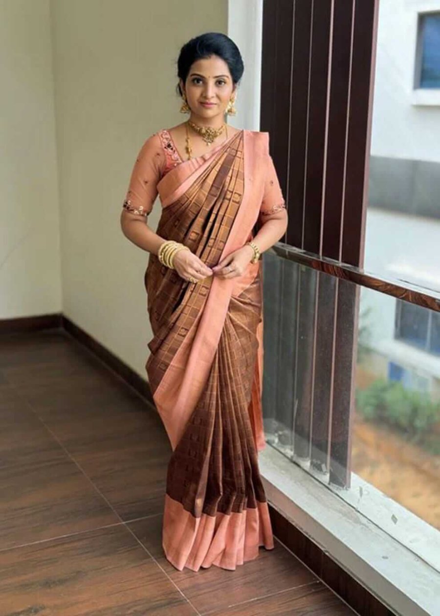 womens Trendy Silk Woven Saree DV426
