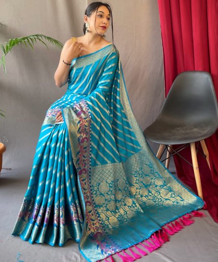 Zig-Zag Gold Zari Silk Banarasi Saree Online On Dvanza - dvz0003403