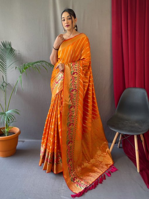 Gold Zari Zig-Zag Silk Banarasi Saree Online On Dvanza - dvz0003404